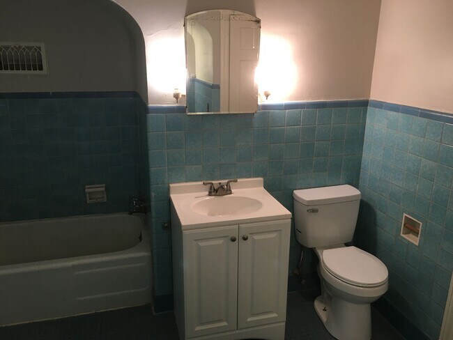 Building Photo - 1143 A&amp;B N Broad St.