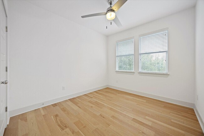 Building Photo - 7203 Bertram Ct