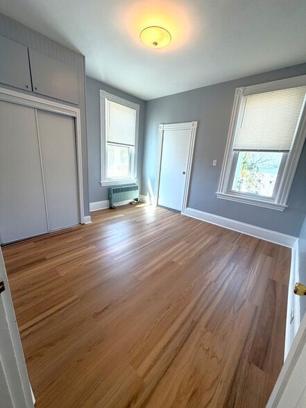 Building Photo - 395 S Main St