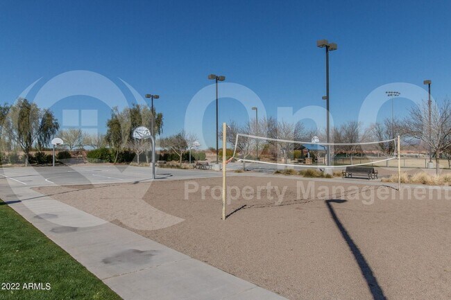 Building Photo - 1686 W Paisley Dr