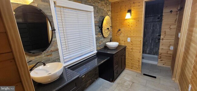 Building Photo - 151 Bollinger Rd