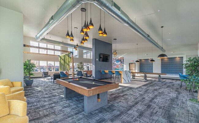 Building Photo - Galloway Flats - 2 bedroom 1 bath Luxury Amenity Living!