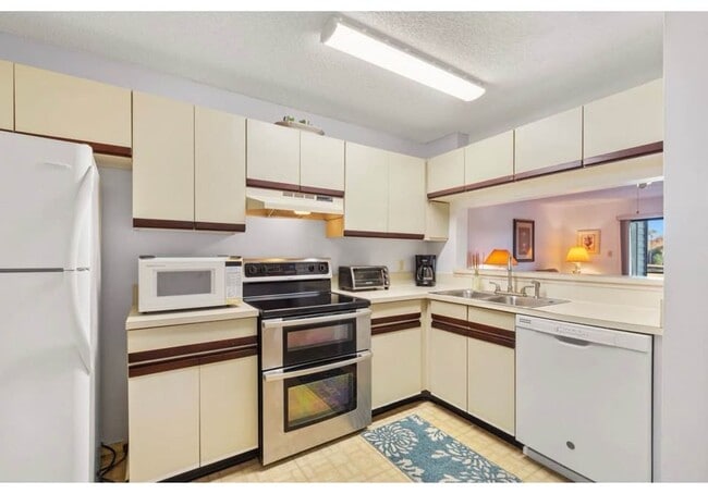 Building Photo - Beautiful 2BR/2BA Condo for Rent in Pelican Pointe – Sebastian, FL