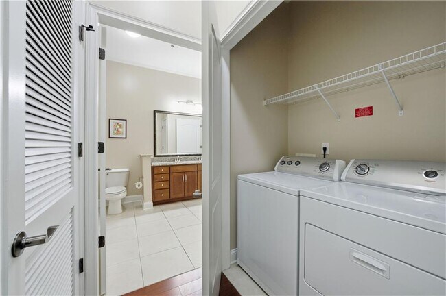 Building Photo - 3621 Vinings Slope SE