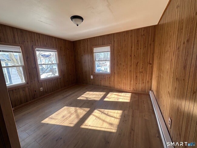 Building Photo - 24 Rocky Hill Ave