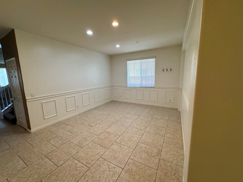 Building Photo - 1678 Gazebo Ln