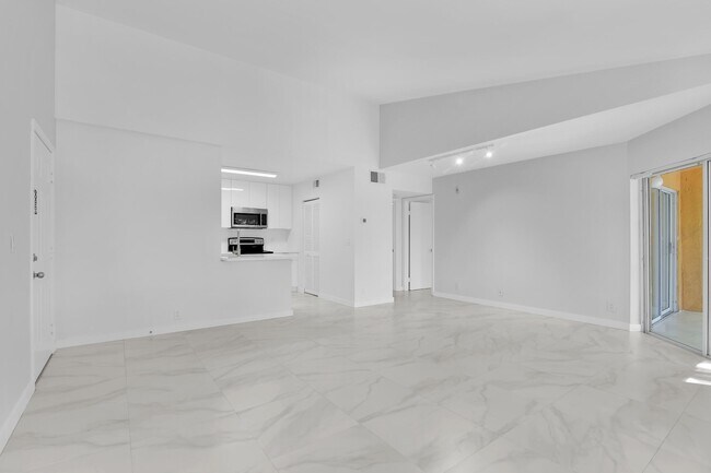 Building Photo - 4005 W McNab Rd