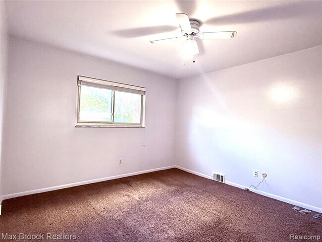 Building Photo - 1245 Derby Rd