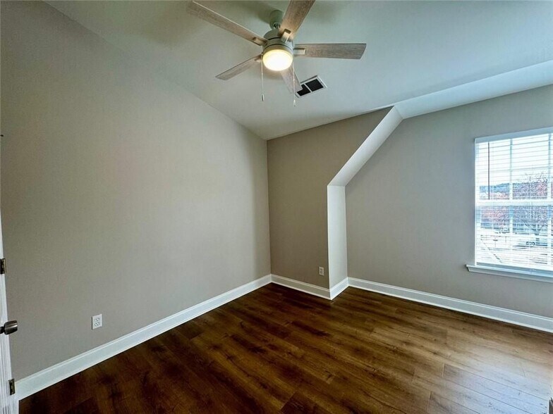 Building Photo - 2662 Pierce Brennen Ct NE