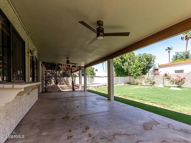 Building Photo - 1966 E Calle De Arcos