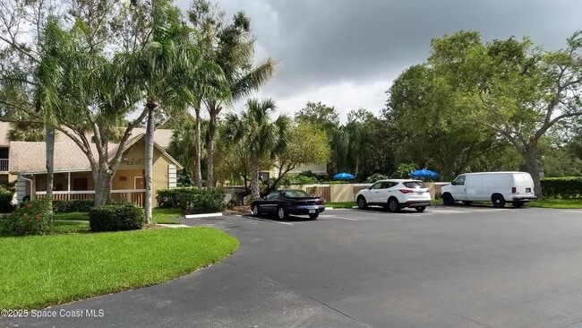 Building Photo - 1641 Sunny Brook Ln