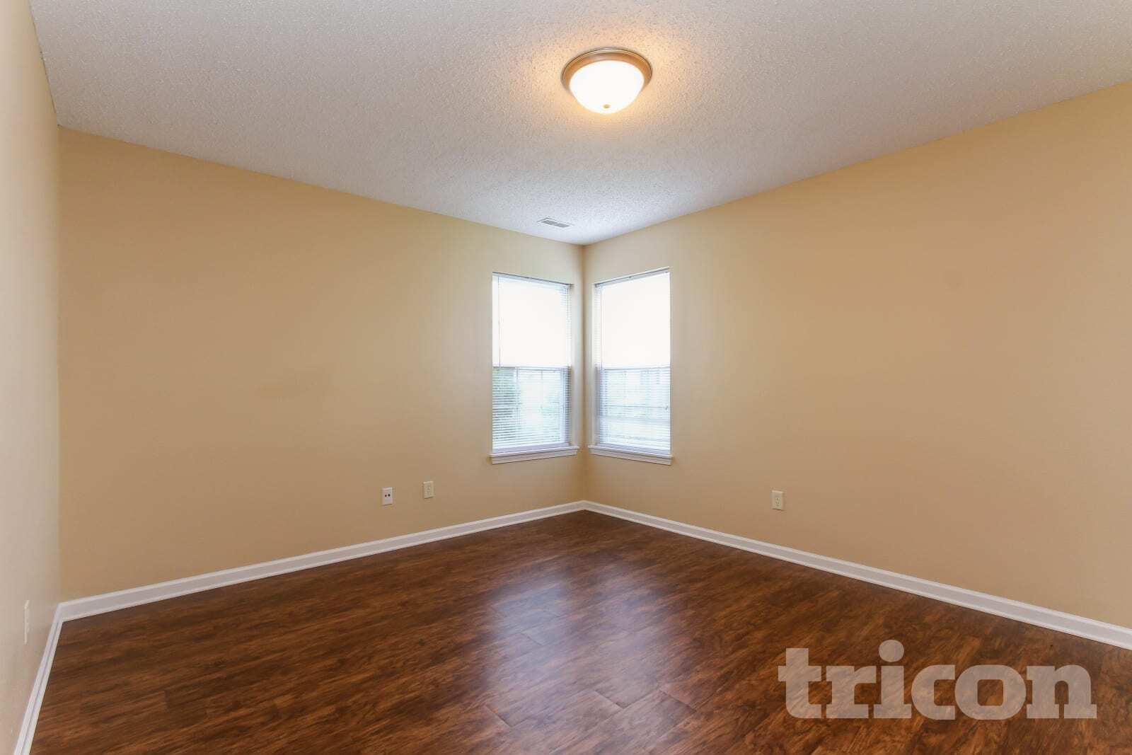 Building Photo - 345 Bent Stream Ln