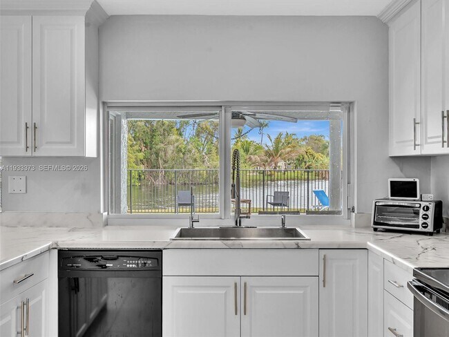 Building Photo - 406 Sailboat Cir