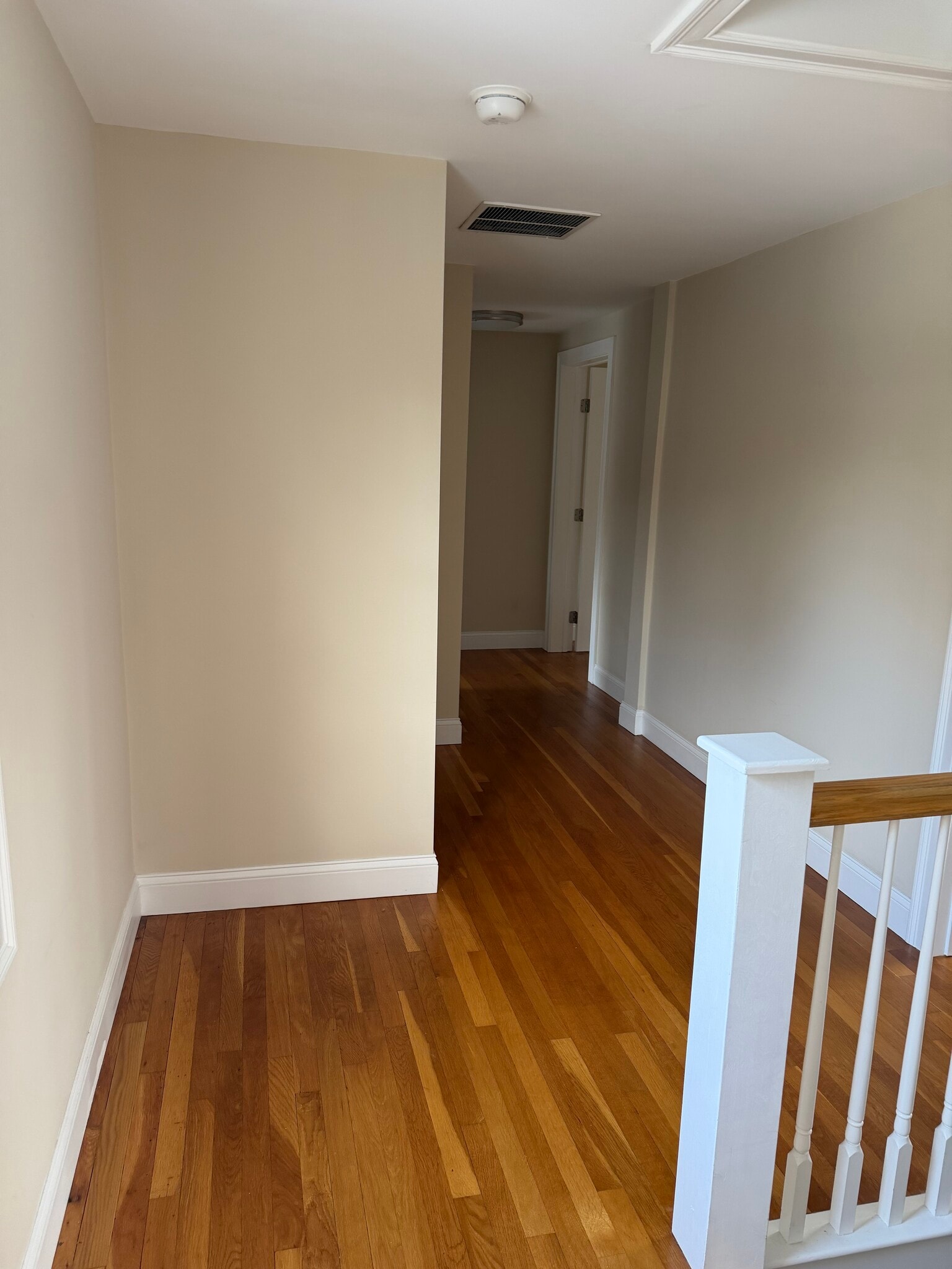 Building Photo - 17 Linden St