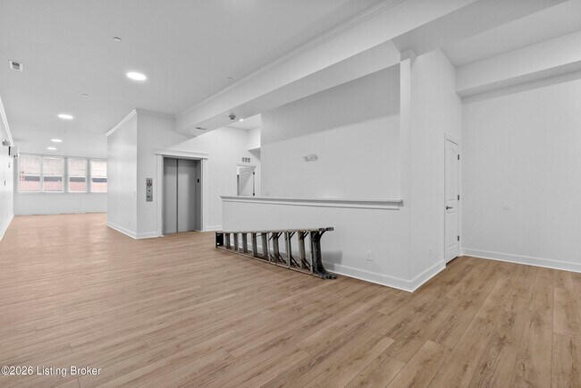 Building Photo - 540 S 4th St
