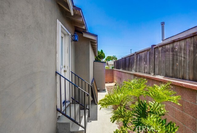 Building Photo - 3117 Sonoma St
