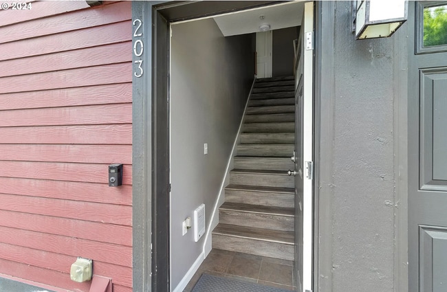 Building Photo - Welcome to this charming 2-bedroom, 2.5-bathroom home located in the desirable area of Sherwood W...