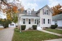 Building Photo - Walkable to downtown Appleton