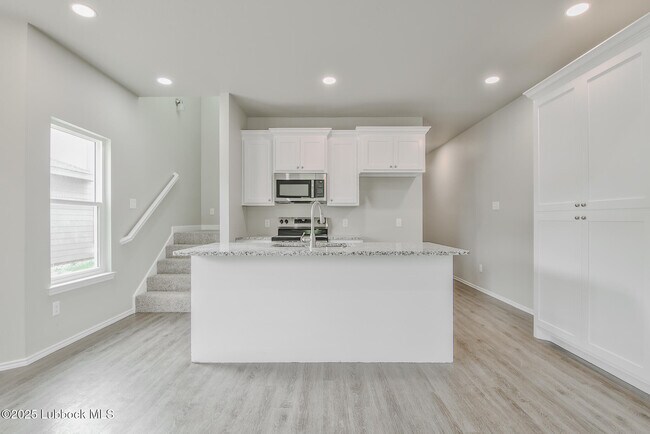 Building Photo - 3115 74th St