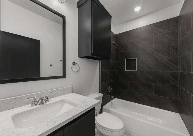 Building Photo - 201 Dawn Lynn Dr