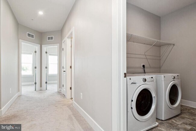 Building Photo - 8311 Amber Beacon Cir