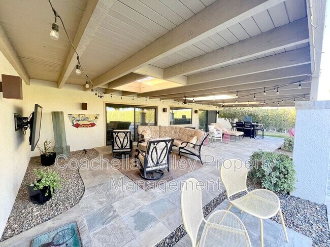 Building Photo - 48550 Valley View Dr