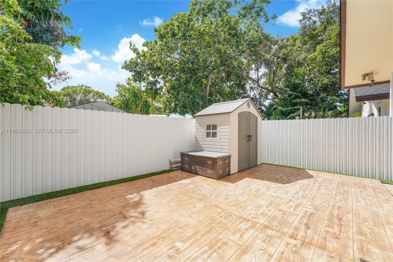 Building Photo - 1634 SW 19th Ter