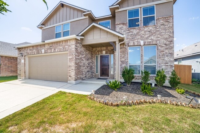 Building Photo - 2999 sq ft 4 Bedroom 3.5 Bathroom 2 Story ...