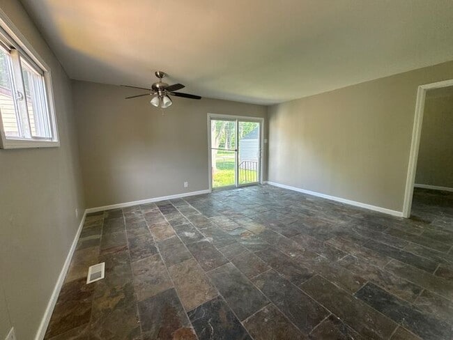 Building Photo - Beautiful home in Saint Ann!