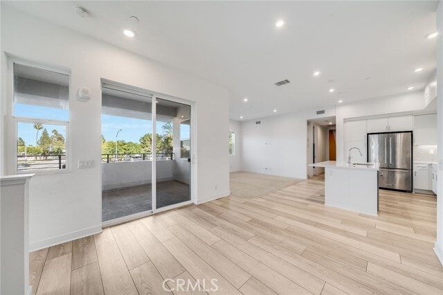 Building Photo - 1102 S Urbana St