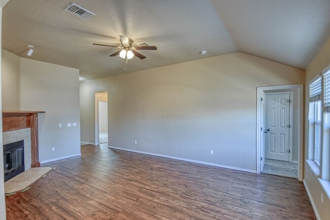 Building Photo - Beautiful Home in Central Norman!