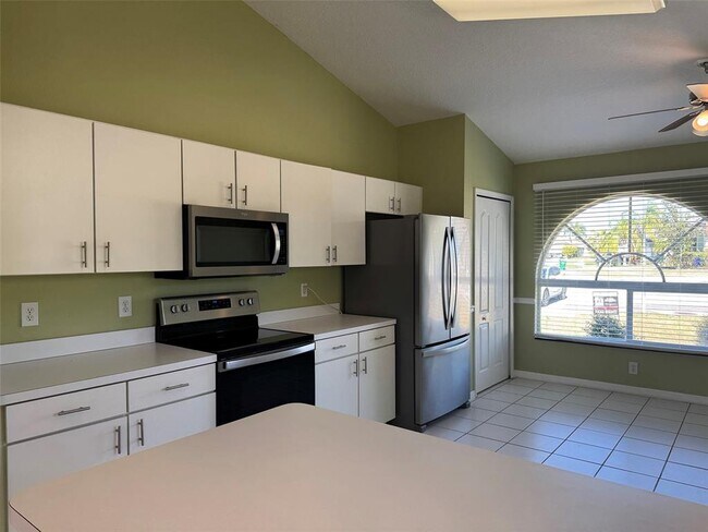 Building Photo - 3425 Canteen Ct