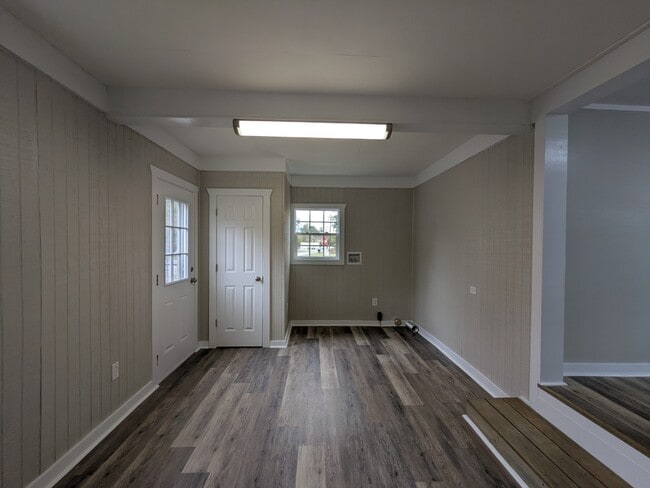 Building Photo - 202 Underwood Dr