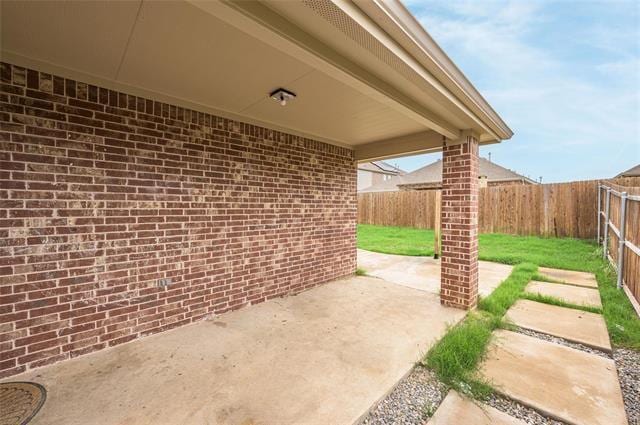 Building Photo - 903 Spruce Ln