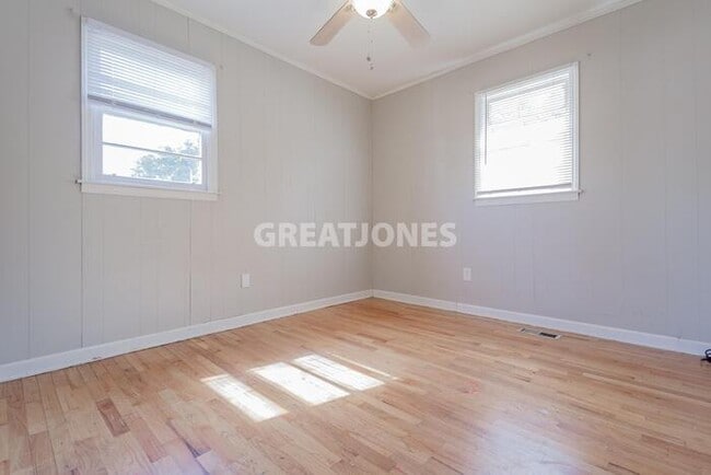 Building Photo - 12 Glendale St