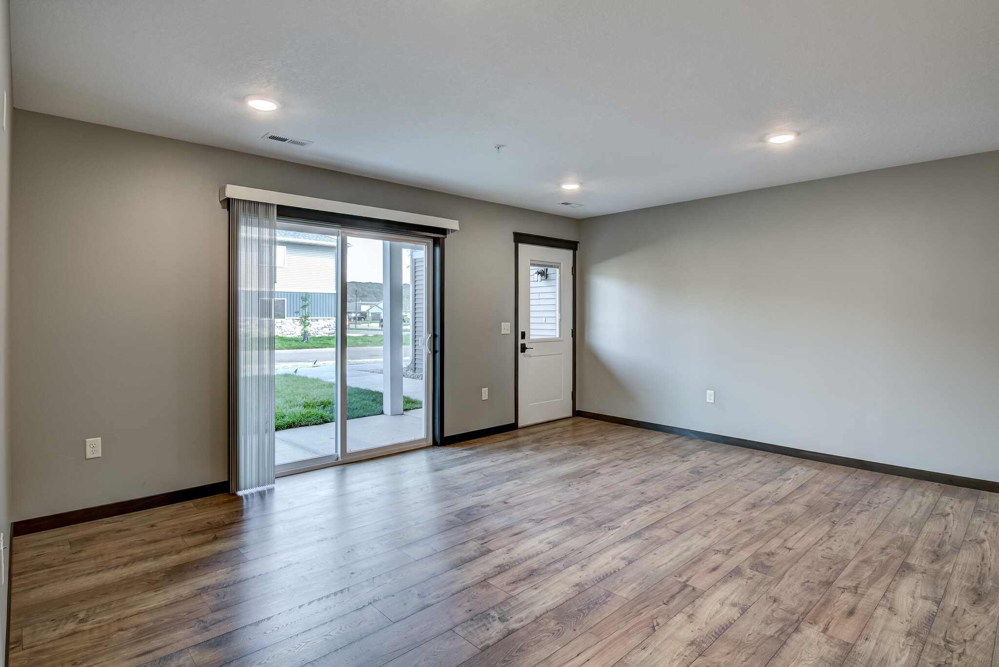 Building Photo - 102 Ridge Rd