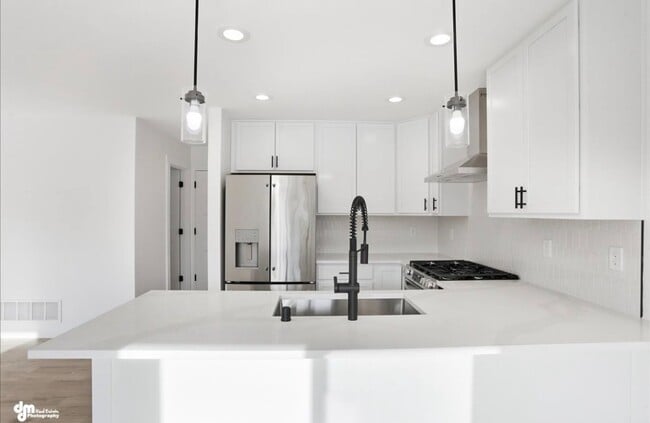 Building Photo - 336 Ashbrook Dr