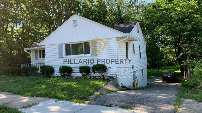 Building Photo - Newly Updated, 4 Bedroom  2 Bathroom Home ...
