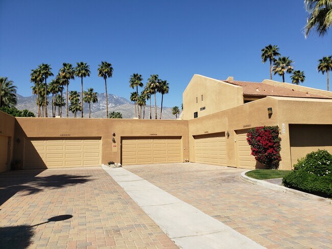 Building Photo - 1655 S Beverly Dr