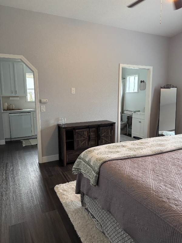 Building Photo - 8907 Amerigo Ave