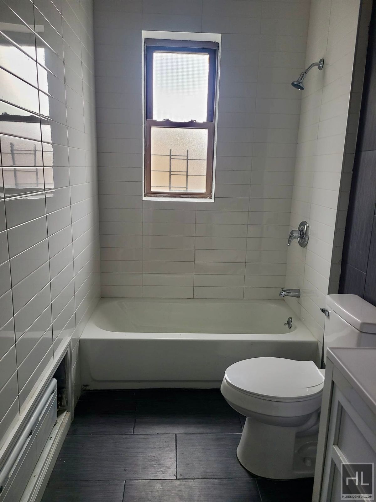 Building Photo - 4BR 1BA Plus Size Rent Stabilized Pre War Corner Unit in Ditmas Park