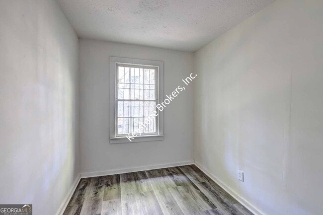 Building Photo - 760 Magnolia Dr