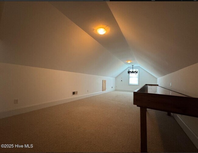 Building Photo - 428 N Belvedere Dr