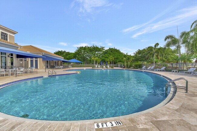 Building Photo - 12372 Cascades Pointe Dr