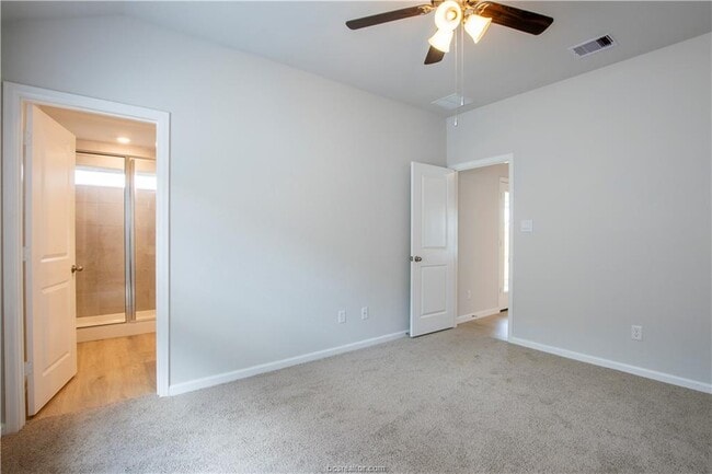 Building Photo - 883 Kickapoo Ln