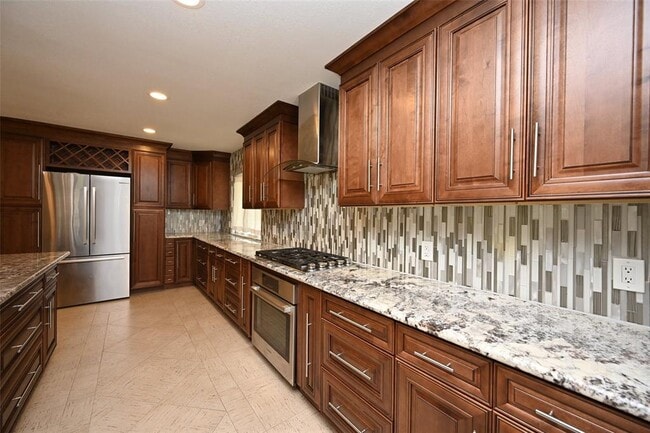 Building Photo - 2127 Lamonte Ln