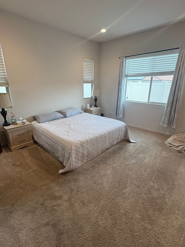 Building Photo - Beautiful home Bedford community!