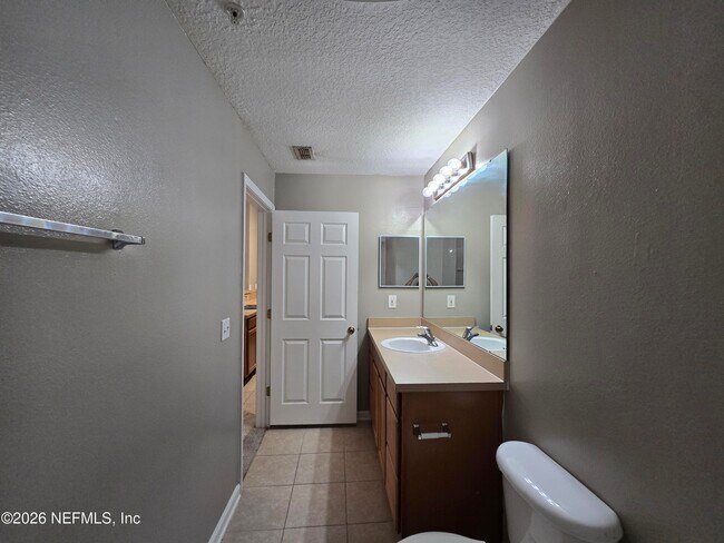 Building Photo - 575 Oakleaf Plantation Pkwy