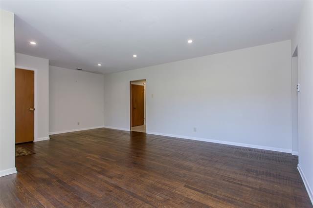 Building Photo - 11140 Lanewood Cir