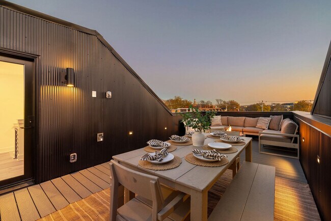 Building Photo - 1117 3rd Ave S